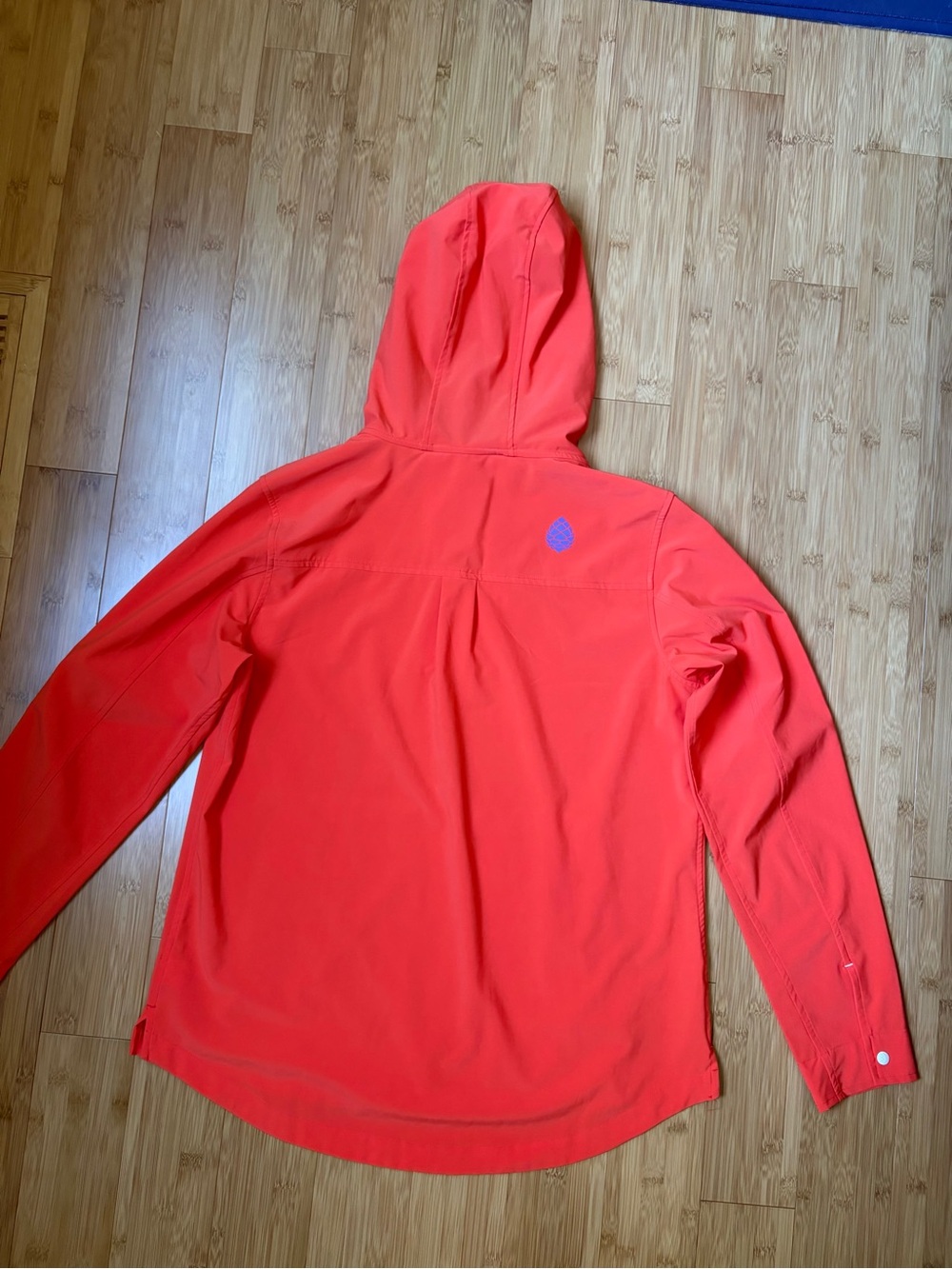 STIO CFS Sun Hoodie - Picture 3 of 8
